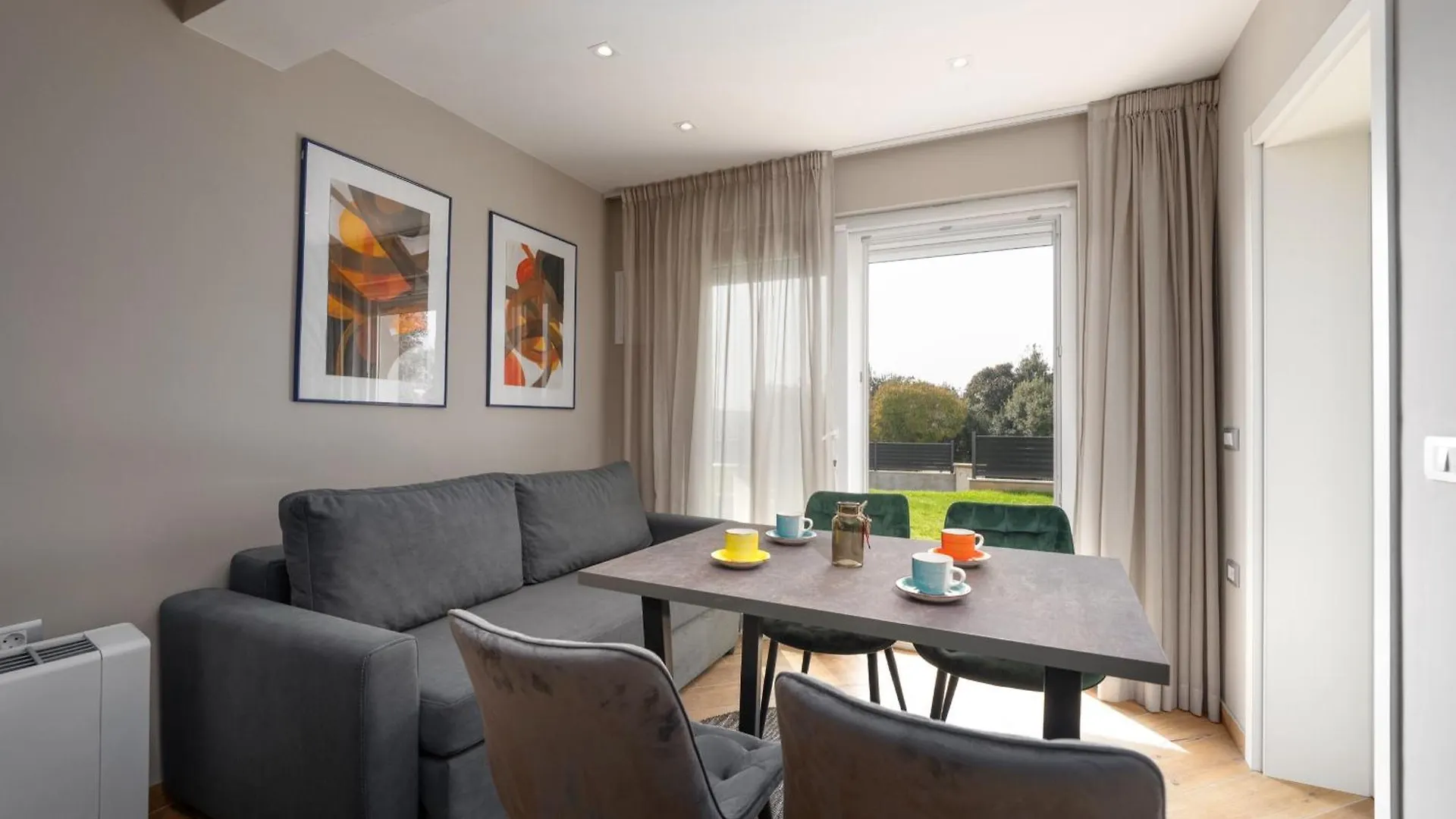 Larum Apartmens Vrsar Apartment