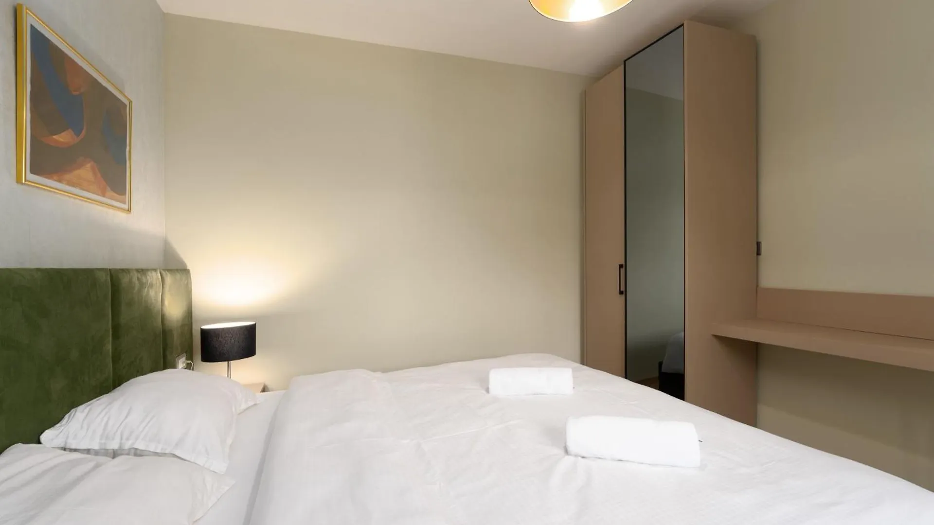 Larum Apartmens Vrsar Apartment