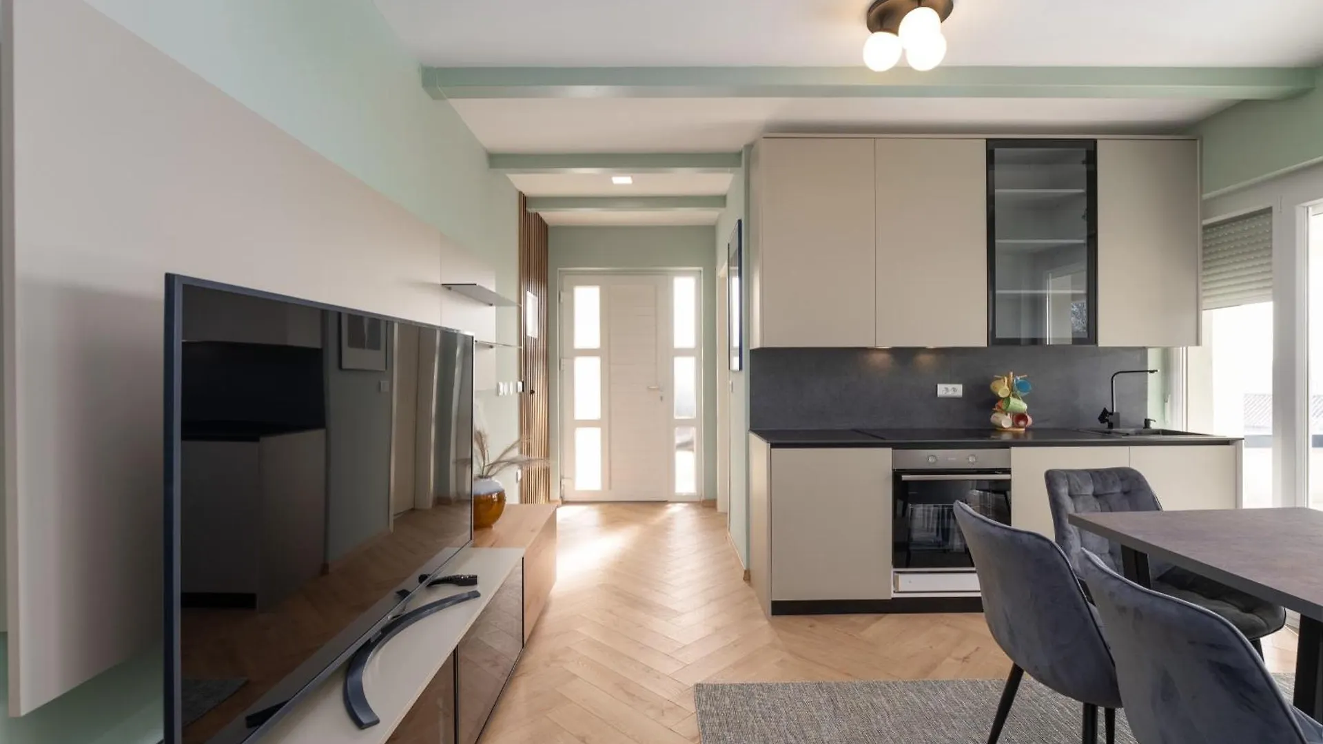 Larum Apartmens Vrsar Apartment