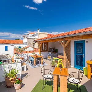 Yvonne Appartamento Krk Town